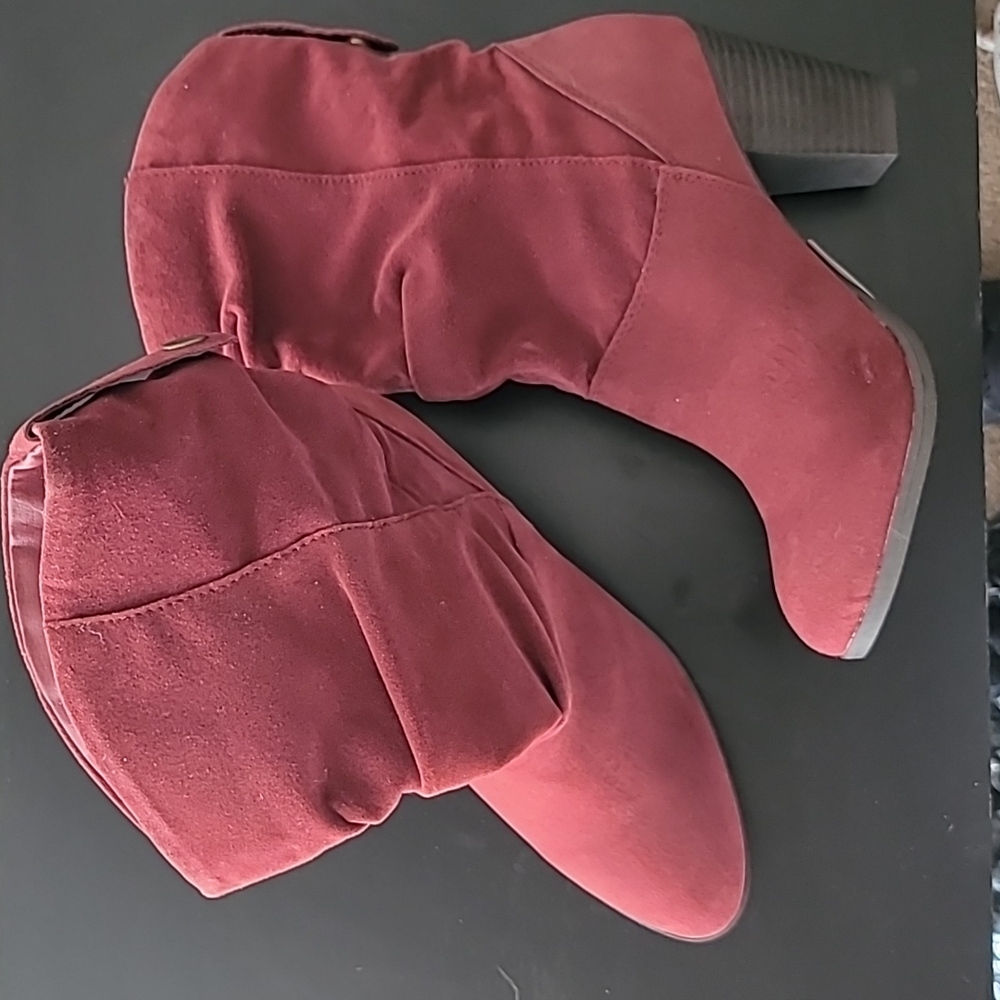Red Suede Bootd